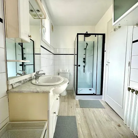 Maison De Idealement Situee 6pers Holiday home *